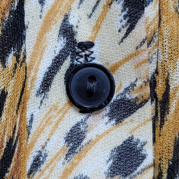 Rockabilly Animal Print Blouse - Picture 9 of 10